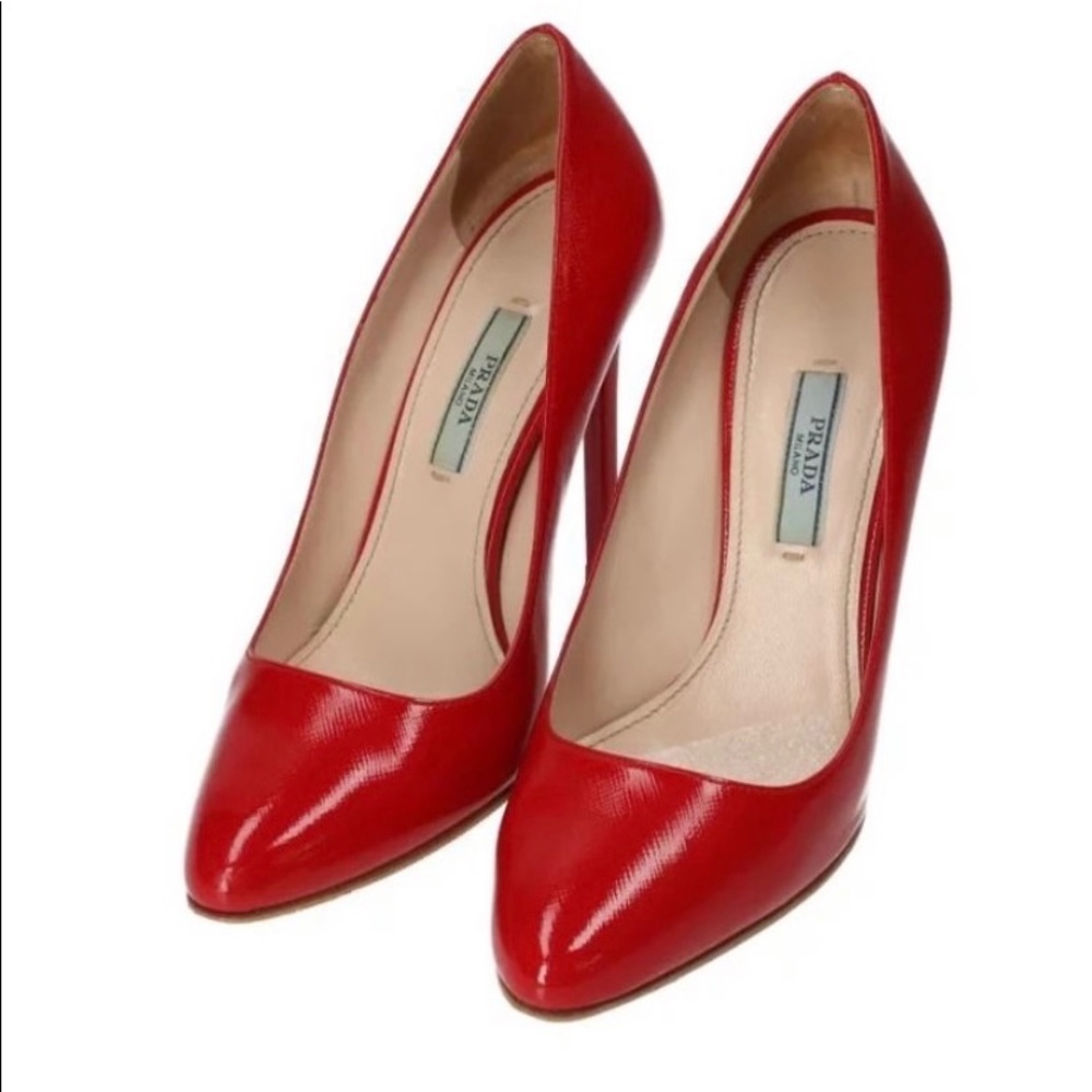 Prada Red Leather Pumps Size 35.5 Made In Italy Dust Bag And Box Availible
